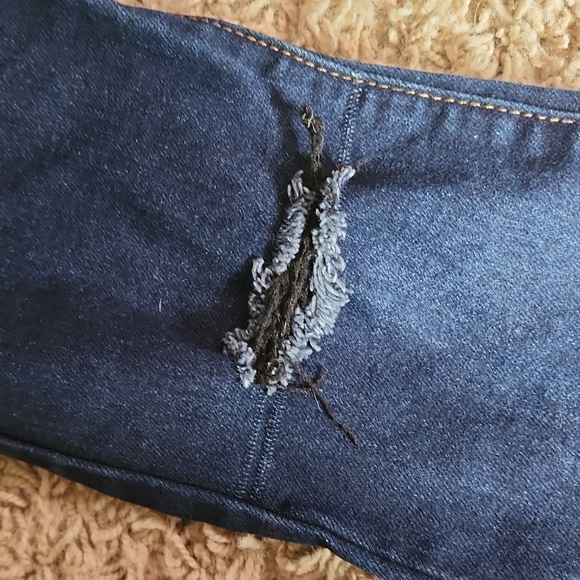 Children's Place dark wash distressed skinny jeans size 6x/7 - Picture 4 of 8